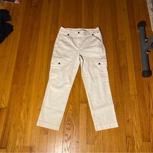 (1) Trendy Pair Of Flawless White St. John Designer Jeans Women’s Size 8